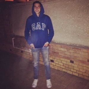 Meet your Posher, Ali